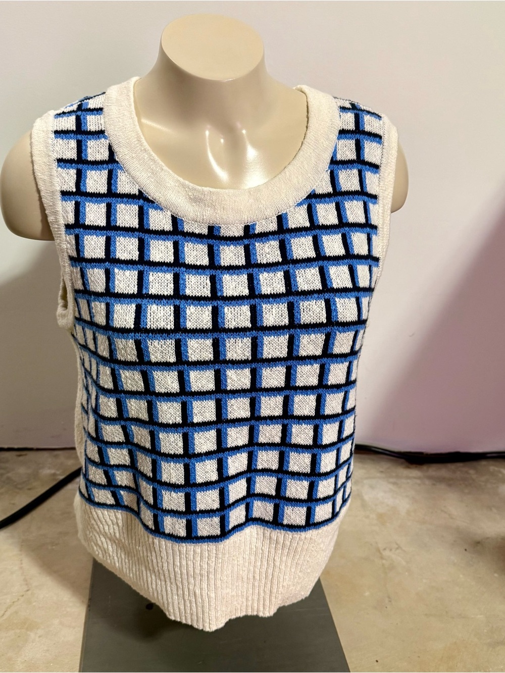 100% cotton sweater vest NWOT